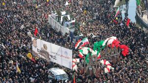 En ordonnant l’assassinat ciblé du général Soleimani, le président américain Donald Trump a provoqué la colère du peuple iranien. Autour de son cercueil, des milliers de personnes ont appelé à la vengeance.