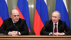 Le nouveau chef du gouvernement Mikhaïl Michoustine et Vladimir Poutine.