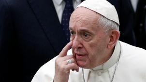 «
Il n’y a qu’un seul pape
!
», avait martelé, dès 2016, le pape François. Depuis, les incidents se sont multipliés...