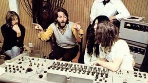 On attend pour cette année le documentaire de Peter Jackson, avec des images inédites des sessions de 1969 des Beatles.