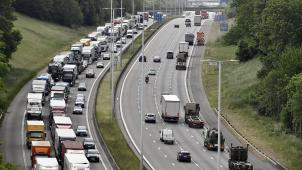 Le transport routier est responsable de l’essentiel de la pollution au dioxyde d’azote et au black carbon. © Belga.