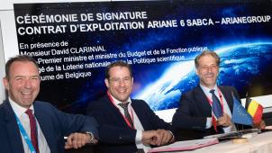 De gauche à droite
: André-Hubert Roussel, CEO d’ArianeGroup, David Clarinval, vice-Premier belge, et Thibauld Jongen, CEO de la Sabca.
