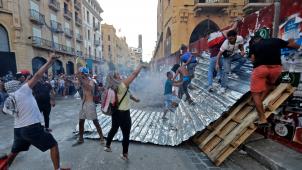 Des heurts violents ont encore opposé manifestants et forces de l’ordre, lundi, au centre de Beyrouth.