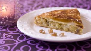 Slice of pear and candied ginger Galette des rois