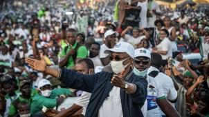 Cellou Dalein Diallo, le principal opposant à Alpha Condé en tournée à Conakry à tois jours de l’élection.