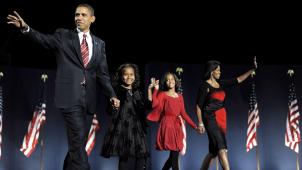Le 4 novembre 2008, Barack Obama devient le 44e président des Etats-Unis. Pour la première fois dans l’histoire, un Afro-Américain accède à la fonction suprême de la première puissance mondiale.