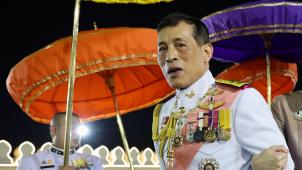 Le roi de Thaïlande, Rama X, lors d’une cérémonie à Bangkok, le 23 octobre dernier. Berlin n’espère qu’une seule chose
: qu’il ne revienne plus jamais en Bavière...
