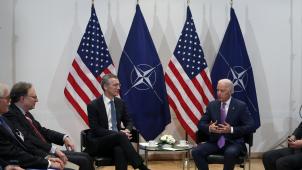 Joe Biden, (à dr.), alors vice-président de Barack Obama, avait rencontré le patron de l’Otan, Jens Stoltenberg, lors de la Conférence sur la sécurité, en février 2015 à Munich.