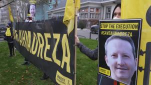 Amnesty International avait manifesté devant l’ambassade d’Iran à Bruxelles, le 30 novembre dernier, pour dénoncer la menace d’exécution pesant sur Ahmadreza Djalali.