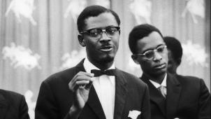 Une intelligence vive, des propos précis et acérés: Lumumba au sommet en 1960.