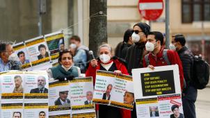 Vienne le 27 avril: des opposants iraniens manifestent contre les négociations indirectes entre l’Iran et les Etats-Unis sur l’accord nucléarie de 2015.