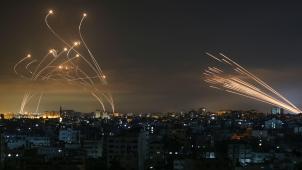 L’armée israélienne assure avoir frappé 150 cibles au cours d’un déluge de feu nocturne. En représailles, le Hamas a à nouveau envoyé des salves de roquettes vers des villes israéliennes.