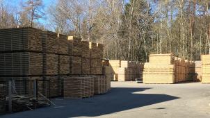 Le prix du bois s’envole, notamment à cause de la demande américaine. Et les stocks fondent comme neige au soleil...