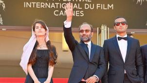Au centre, le réalisateur iranien Asghar Farhadi.