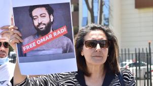 Manifestation pour la libération d’Omar Radi, le 22 juin dernier à Casablanca: «Le dossier contre moi du ministère public a l’odeur de la vengeance», a-t-il encore lancé au juge ce lundi.