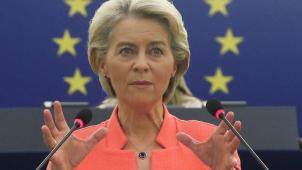 L’édition 2020 du discours sur l’état de l’UE était placée sous le sceau de l’audace et de l’élan. Le bilan de santé 2021, dressé une heure durant par Ursula von der Leyen, paraît plus prudent.