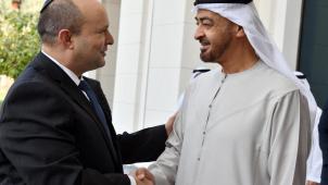 L’Israélien Naftali Bennet reçu par l’Émirati Mohamed Ben Zayed à Abou Dhabi ce lundi matin.