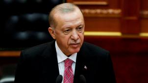 Conscient des dommages de la crise sur sa cote de popularité, le président turc Recep Tayyip Erdogan a promis de «ramener l’inflation à un chiffre le plus vite possible».