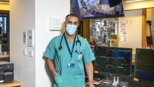 Il n’arrête jamais: le Dr Karim Ounas, anesthésiste-réanimateur, est actuellement assistant en soins intensifs, son prochain objectif.