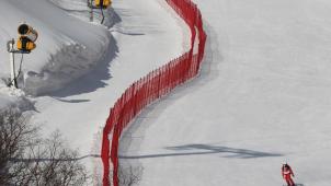 Les canons à neige du site de Yanqing ont bien fonctionné pour avoir une piste qui convient aux skieurs.