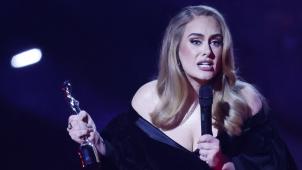 Adele, élue «Artiste de l’année» à la 42e édition des Brit Awards.