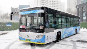 Les bus qui transportent les athlètes, aux JO, roulent avec de l’hydrogène produit par la filiale chinoise de John Cockerill.