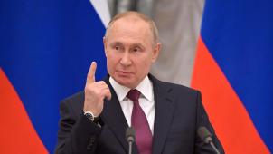 «La légitimité de Vladimir Poutine, celle de l’homme qui avait redonné à la Russie sa place à l’international, a volé en éclats et ça, ça ne se répare pas», insiste Hélène Carrère d’Encausse.