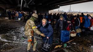 Les couloirs humanitaires, à Marioupol notamment, sont de plus en plus indispensables pour les dizaines de milliers de civils fuyant les zones de combat.