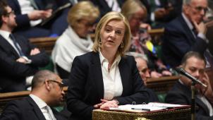 La cheffe de la diplomatie britannique, Liz Truss - ici, à la Chambre des Communes - a qualifié d’«historiques» les nouvelles mesures prises contre les oligarques russes.