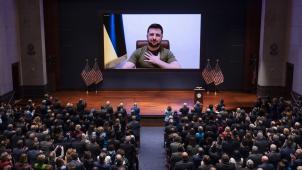 L’ovation debout offerte au président ukrainien Volodymyr Zelensky par les élus du Congrès correspond peu ou prou au ressenti de leurs administrés.