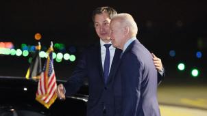 Le président des États-Unis a atterri à l’aéroport de Melsbroek mercredi vers 21h05. Il y a été accueilli par le Premier ministre Alexander De Croo. De là, il s’est rendu directement à l’ambassade américaine.