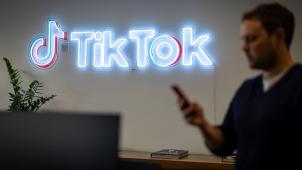 Avec un milliard d’utilisateurs, la plupart étant de jeunes adolescents, TikTok est devenu l’endroit où les tubes et les tendances musicales se font.