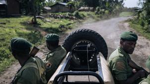 Des gardes armés patrouillent dans le parc des Virunga, le 1er avril dernier: une région sous très haute tension...
