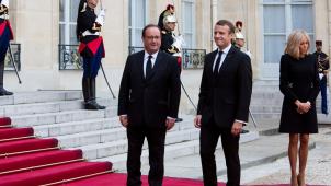 Emmanuel Macron accueille son prédécesseur François Hollande, le 30 septembre 2019, pour un déjeuner.