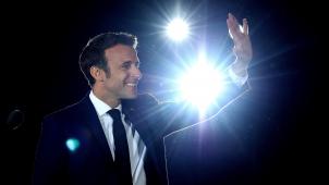 Emmanuel Macron a à peine effleuré l’Europe dans son discours de victoire, dimanche soir. La priorité, a-t-il bien compris, c’est d’essayer de recoller les morceaux d’une France divisée.
