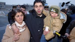 Abderazak Besseghir en compagnie de sa mère et de son fils, à sa sortie de prison.