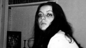 Jeune fille fantasque ou bien victime d’une machination, Agnès Le Roux a disparu de manière mystérieuse à la Toussaint 1977.