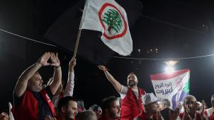 Jusque tard dans la nuit, des militants des Forces libanaises ont fêté la victoire dans les quartiers chrétiens de Beyrouth.
