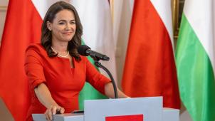 Katalin Novák a déclaré vouloir une Hongrie «souriante», histoire de ripoliner l’image de son pays abîmée par douze années de règne de Viktor Orbán.
