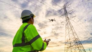 L’analyse préventive d’éoliennes ou de lignes électriques par le biais d’un drone permet d’éviter qu’un technicien y travaille plusieurs heures en hauteur.