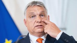 La décision de Viktor Orban inquiète les Hongrois... qui le suivent quand même.