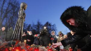 La mémoire de la grande famine de 1932-1933 ou Holodomor, qui tua des millions d’Ukrainiens, reste toujours vive.