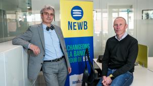 NewB pourrait comptabiliser 100.000 clients d’ici à 2025, selon Bernard Bayot (président, à gauche) et Thierry Smets (CEO).