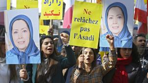 Le 19 septembre, des membres de la communauté iranienne de Belgique ont manifesté à Bruxelles contre le transfèrement d’Assadi vers son pays.