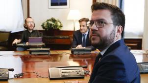 Dans la précipitation, Pere Aragonès a dû remplacer les ministres démissionnaires de Junts et a annoncé la composition de son nouveau gouvernement qui inclut pour la première fois depuis 2015 des profils non-indépendantistes.