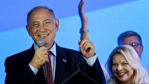 Binyamin Netanyahou, avec sa femme Sara, en meeting à Ramla le 29 septembre dernier.