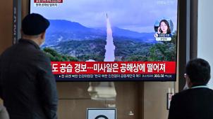 Mercredi, la Corée du Nord a lancé au moins 23 missiles dont l’un est tombé près des eaux territoriales sud-coréennes.