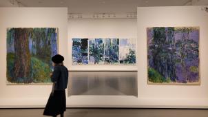 Le parcours regorge de moments forts comme cette galerie où «Quatuor II for Betsy Jolas» (1976) de Joan Mitchell apparaît dans le fond, précédée de deux toiles de Monet.