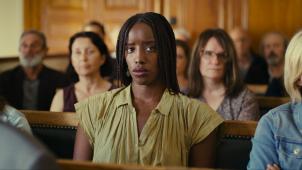 Kayije Kagame incarne Rama, jeune romancière et professeure de littérature qui assiste au procès de Laurence Coly à la cour d’assises de Saint-Omer.