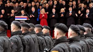 La nouveauté de cette commémoration de 2023 est la délocalisation du défilé militaire dans Sarajevo est.